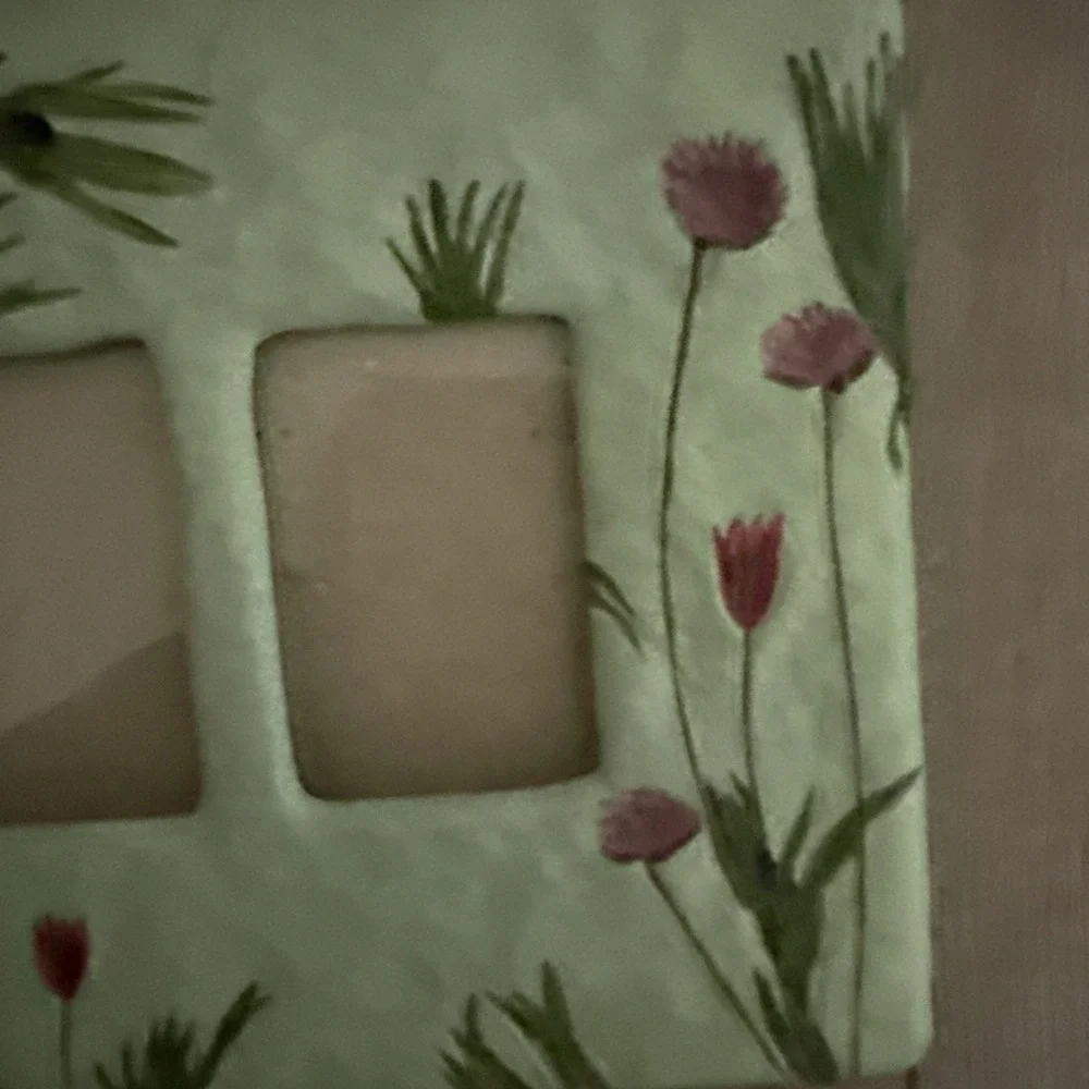 1997‎ Ceramic Photo Frame Embossed Flowers 2 Openings 2